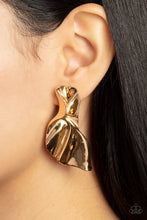 Load image into Gallery viewer, Paparazzi METAL-Physical Mood - Gold Earrings
